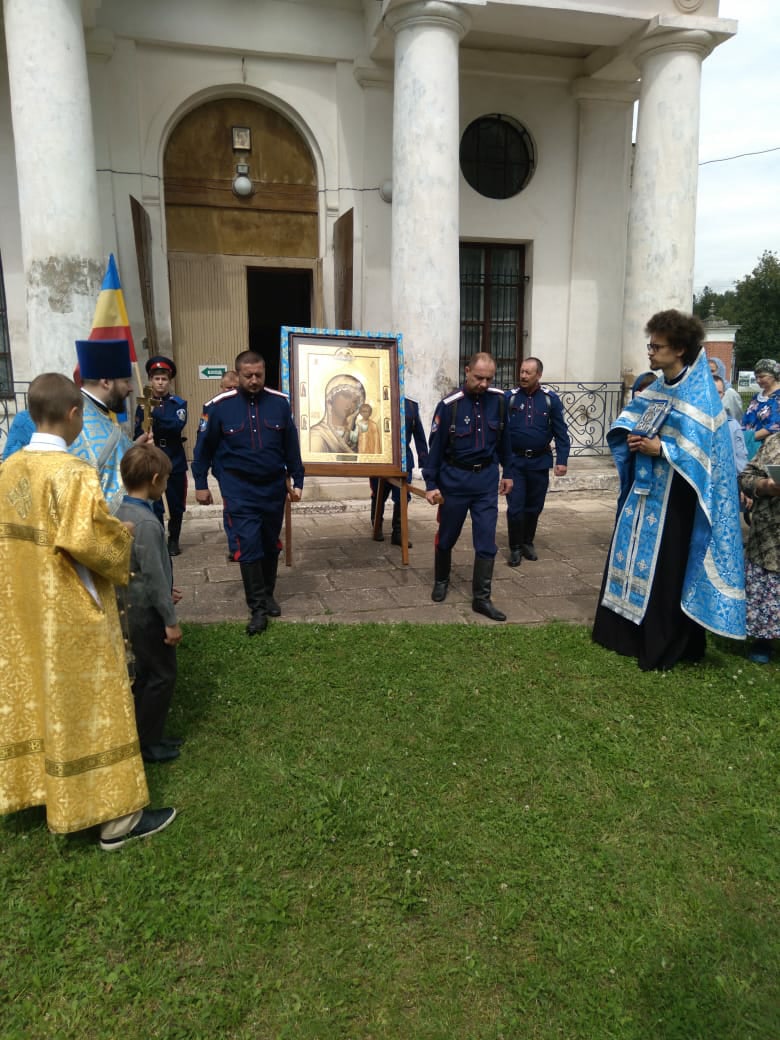 Церковный фонарь для крестного хода