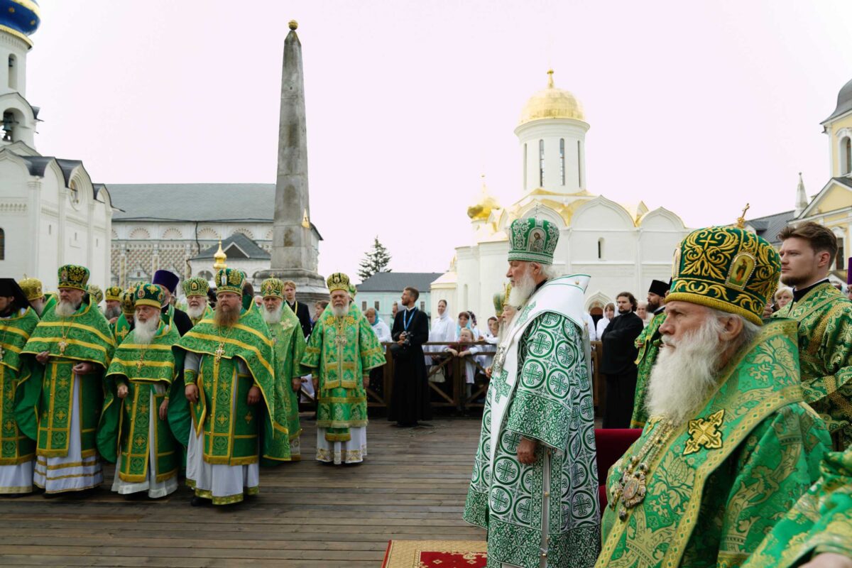 Патриарх кирилл картинки